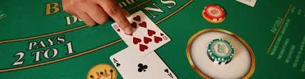 Antarmuka aplikasi mobile batik88 menampilkan pasar Liga 1 dan live dealer